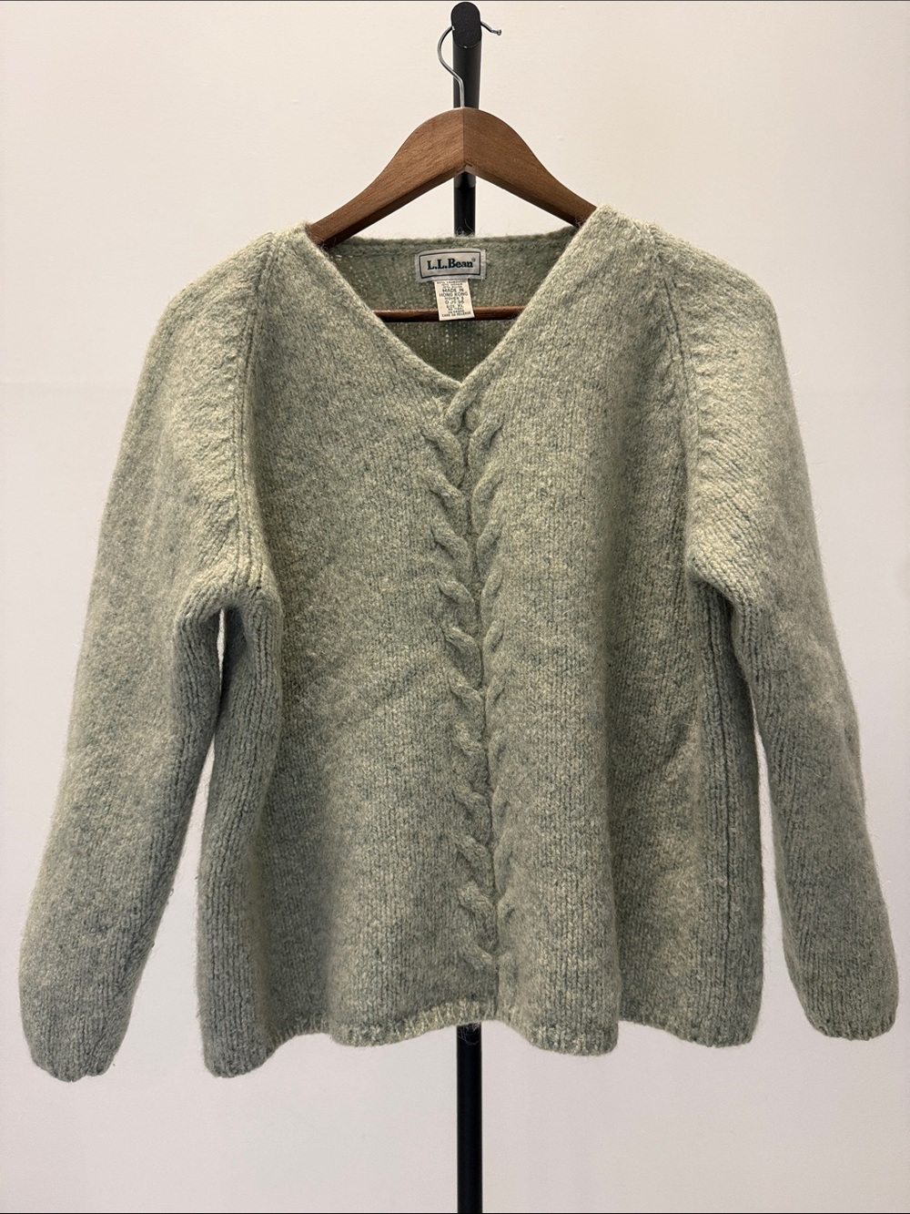 L.L. Bean VTG Lambswool and Mohair Light Sage Green Cable V-Neck Sweater | XL